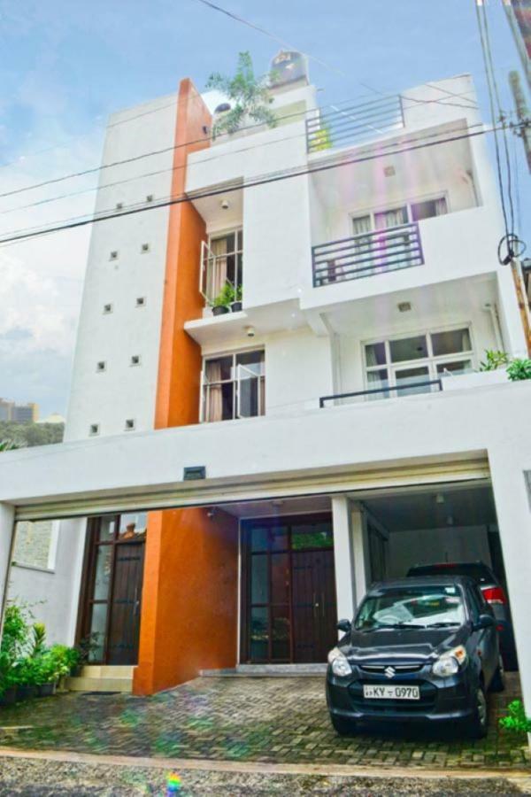 Furnished Apartment At Colombo Suburbs Nawala Раджагирия Екстериор снимка