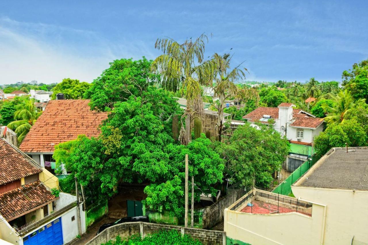 Furnished Apartment At Colombo Suburbs Nawala Раджагирия Екстериор снимка